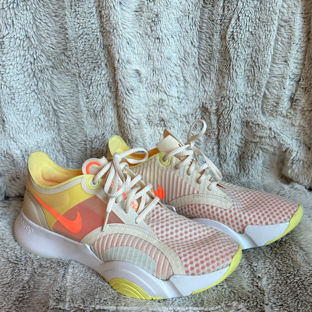 Nike SUPERREP GO Women's Training Shoe Womens. Size 8.5